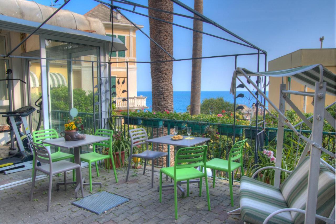 Hotel Deutsche Familien Finale Ligure Exterior foto