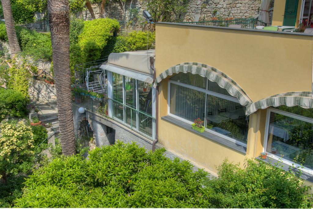 Hotel Deutsche Familien Finale Ligure Exterior foto